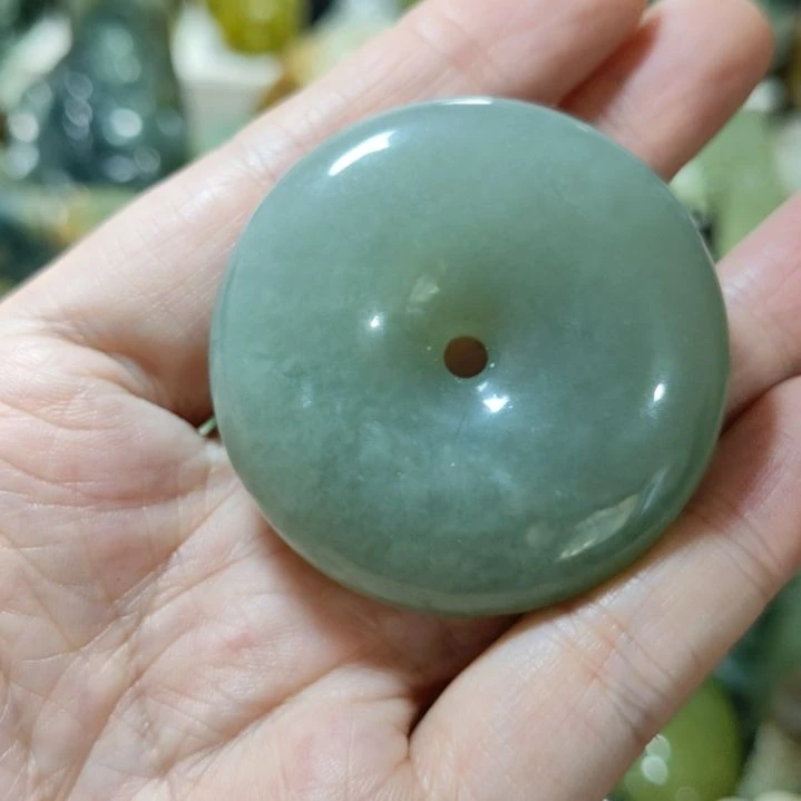 岫玉未镶嵌平安扣