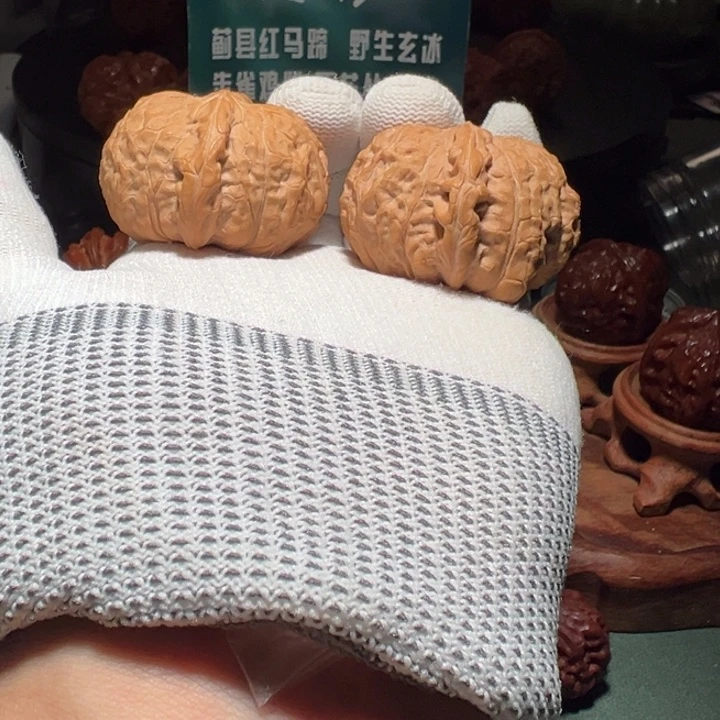 文玩核桃吊坠南瓜饼