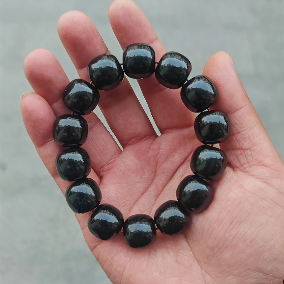天然新疆高端和田玉喀什河玉黑油青卡16mm老型珠手串！