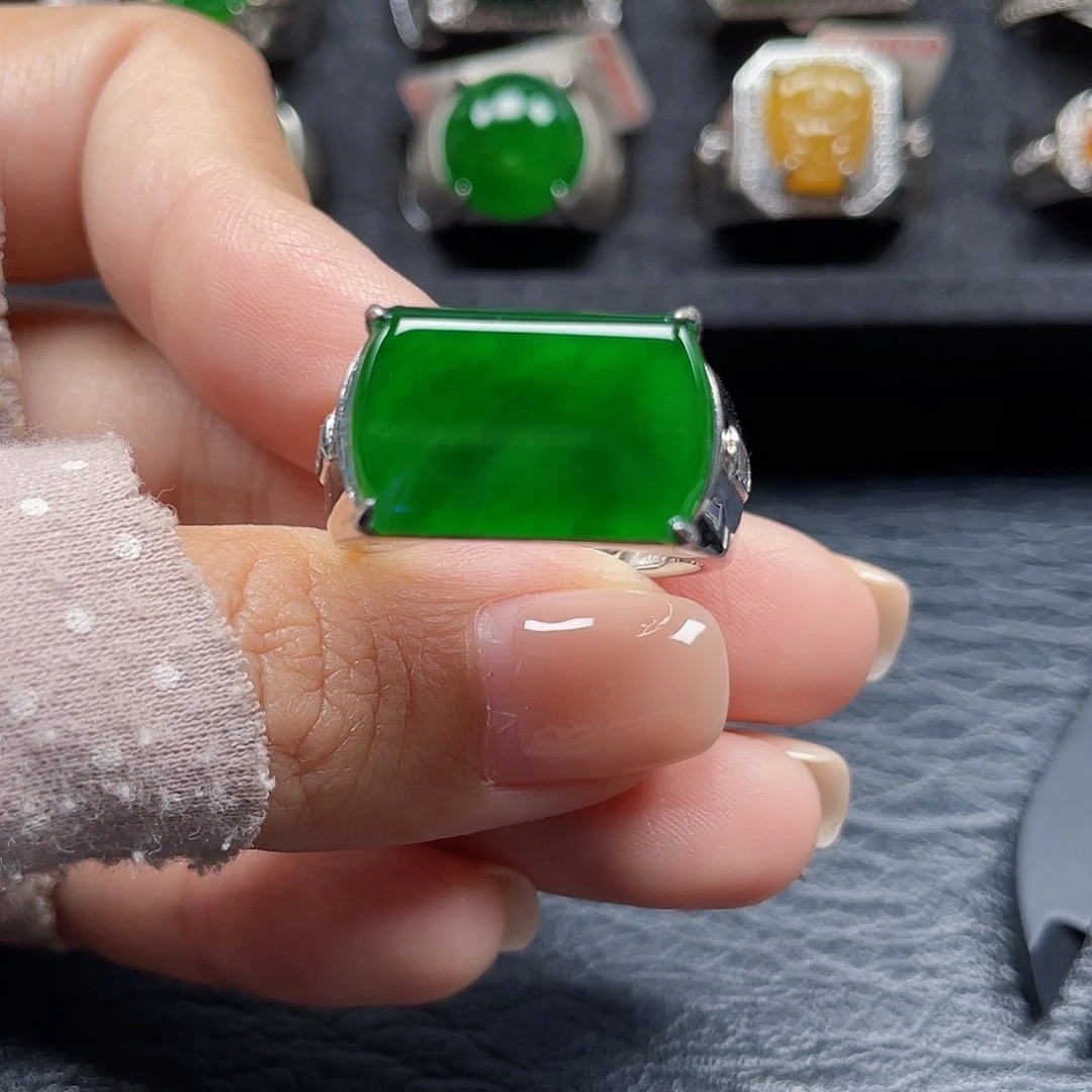 银S925镶嵌戒指翡翠天然A货翡翠没运费险2871