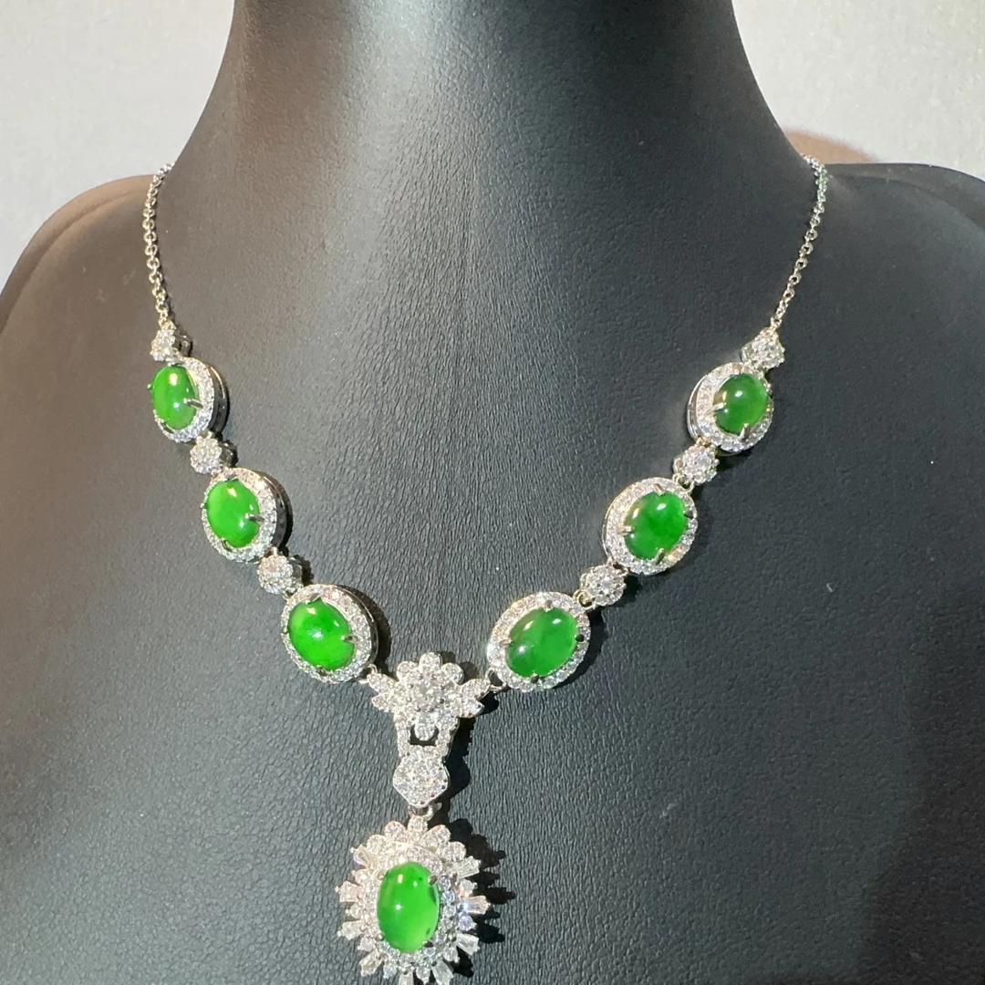 【新款项链】天然a货翡翠阳绿蛋面项链晚装链轻奢满钻气质精致0588