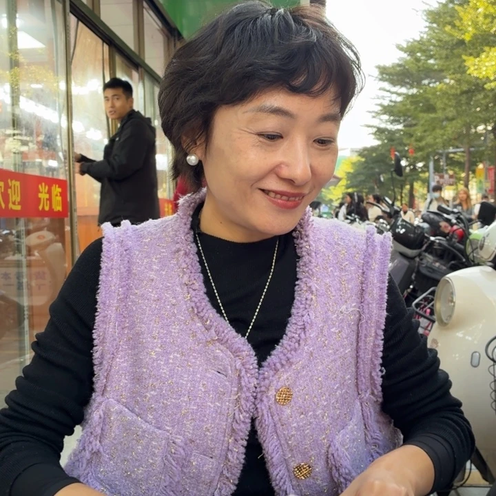 芳***识翡翠未镶嵌手镯意向金