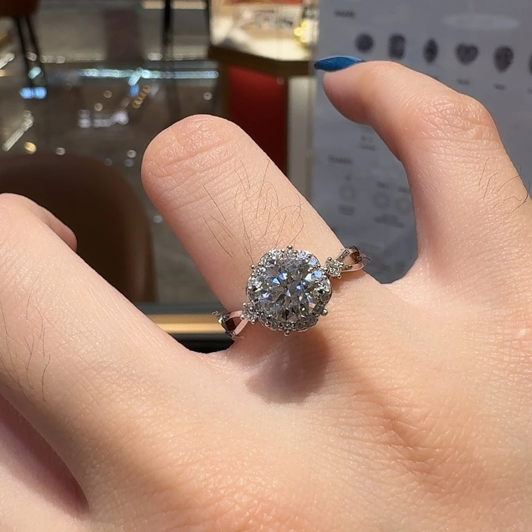 铂Pt950镶嵌实验室培育钻石扭臂花曼