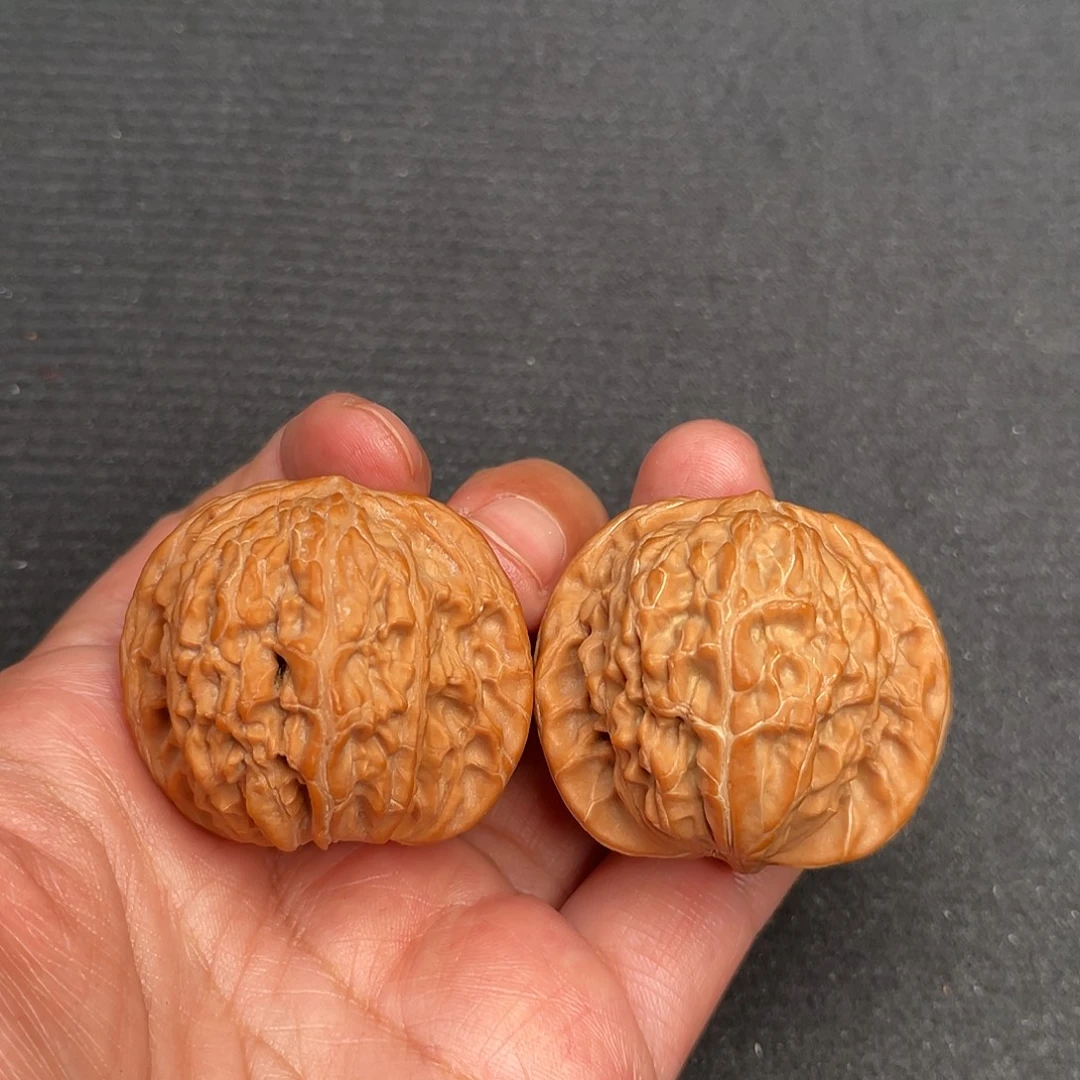 桃核把件40×38全品头茬平谷老树红皮磨盘XM3528