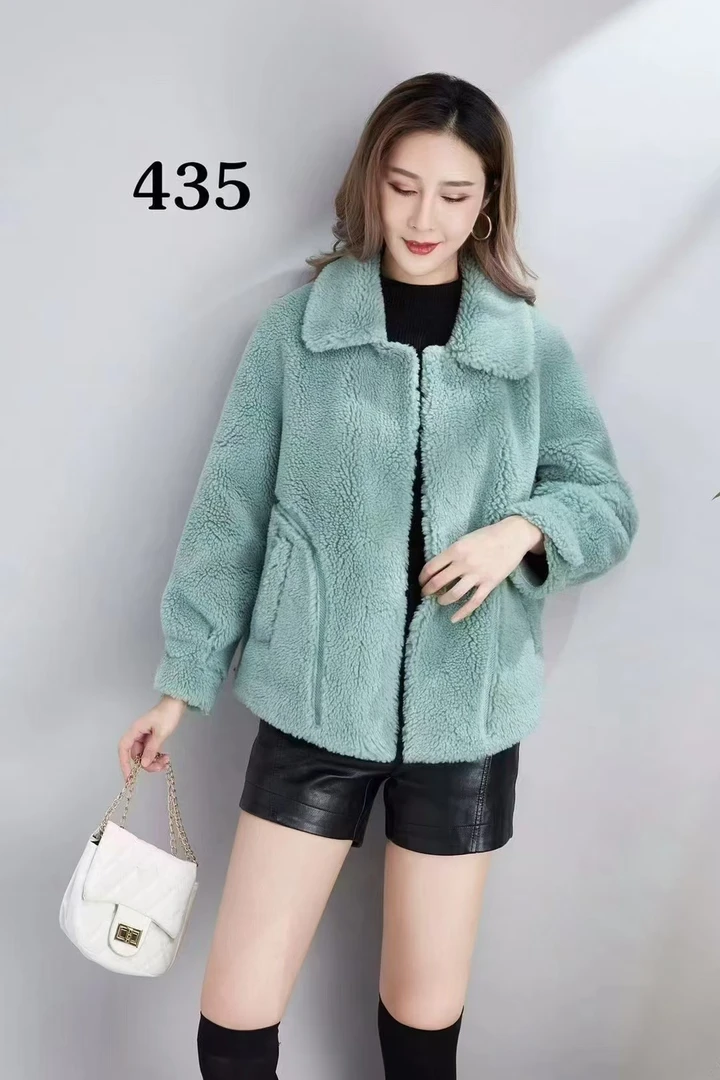 丹雪姿羊剪绒外套sM！90斤——120斤可以穿！含毛量百分之70