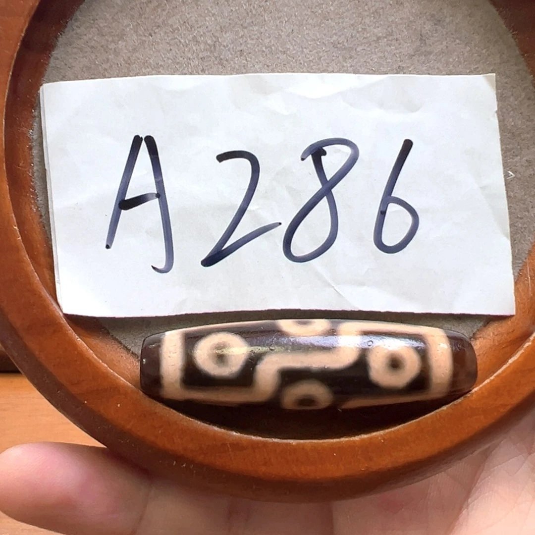 玛瑙/玉髓颈饰未镶嵌︶****n微瑕带石纹特价处理品 送绳