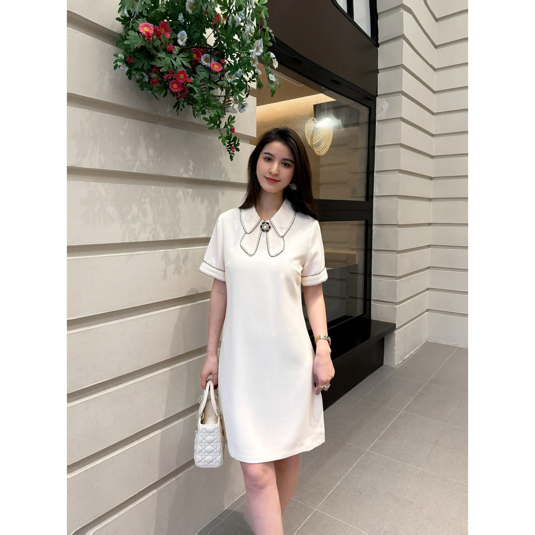 Y S Q 夏季新款翻领蝴蝶结设计气质显瘦设计感减龄连衣裙