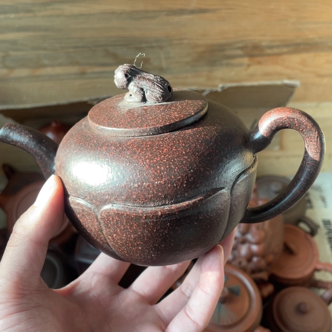 紫砂茶壶老厂紫砂壶一件。