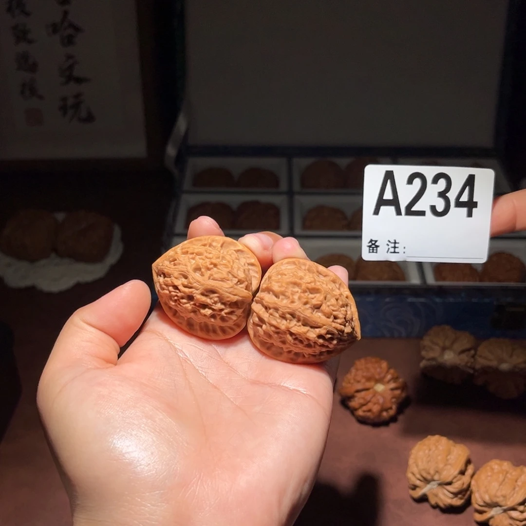 吊坠文玩核桃歌*金牛37