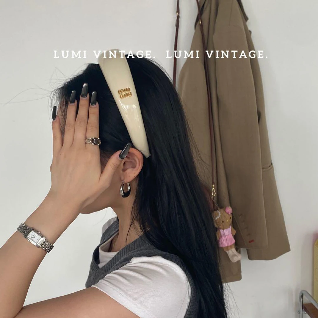 95新 MIU MIU/缪缪 Lumi包展-白色漆皮发箍