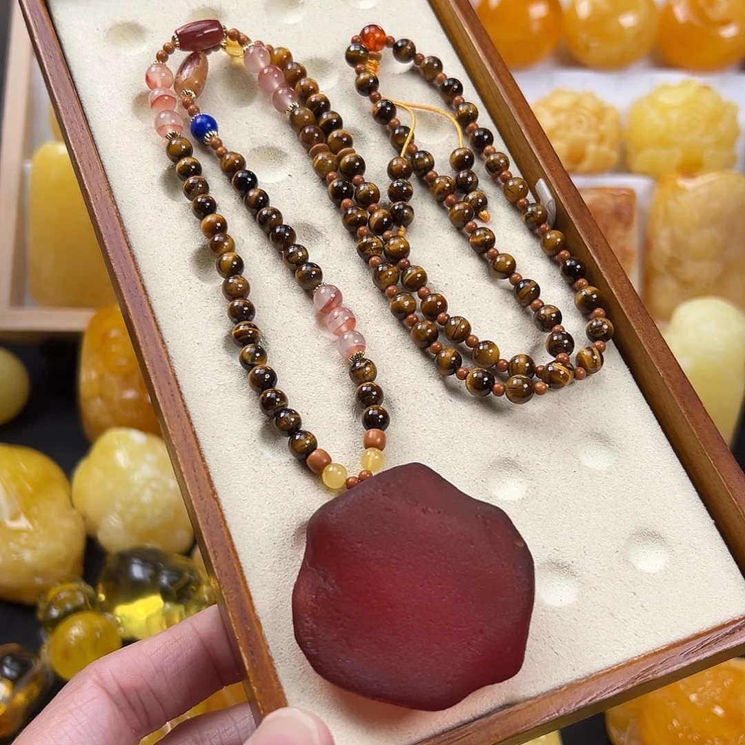 蜜蜡颈饰未镶嵌梅****?蜜蜡