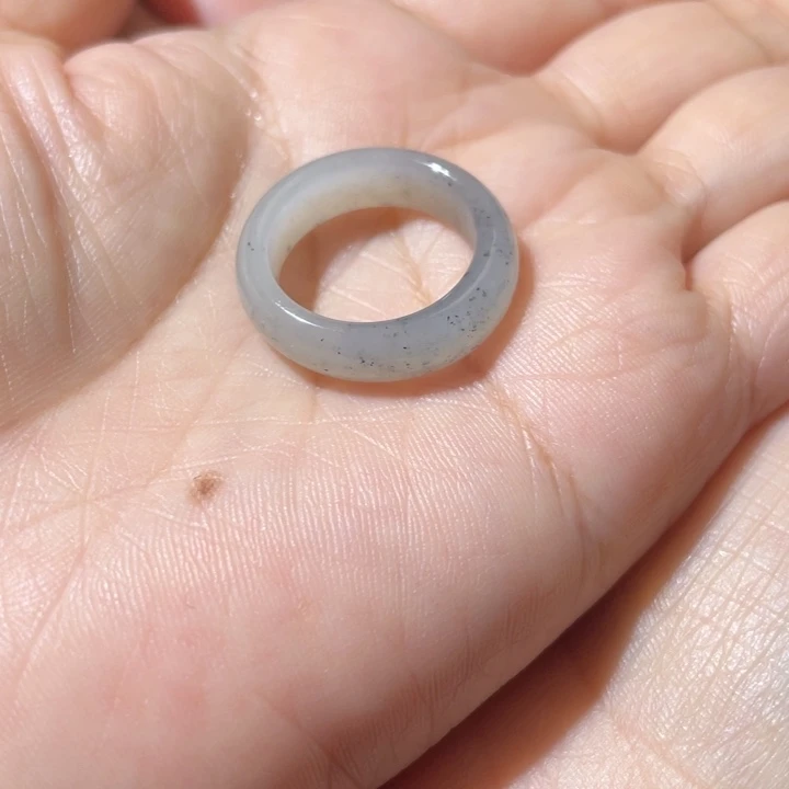 和田玉和田玉配饰未镶嵌15圈口