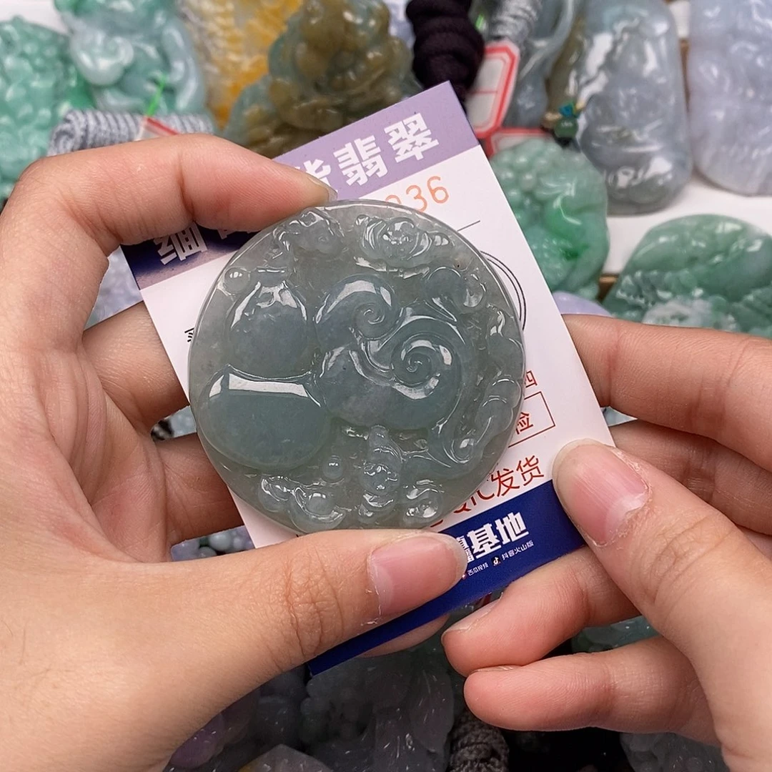 吊坠(不含链)未镶嵌翡翠