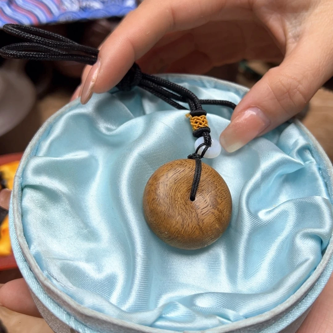 大叶紫檀（黑酸枝木类）