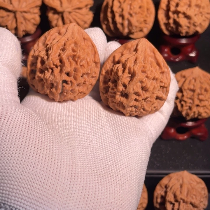 文玩核桃吊坠40官帽