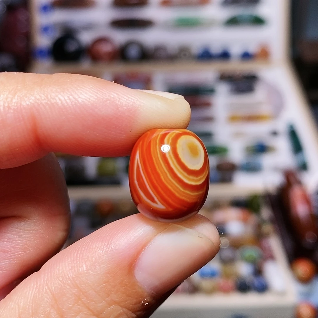 玛瑙吊坠未镶嵌刘…