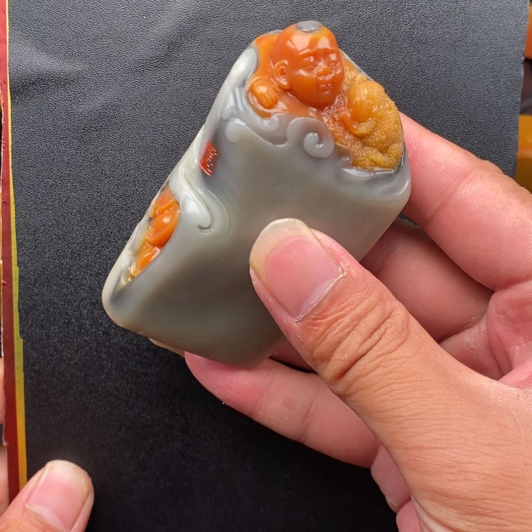 石英质玉未镶嵌颈饰