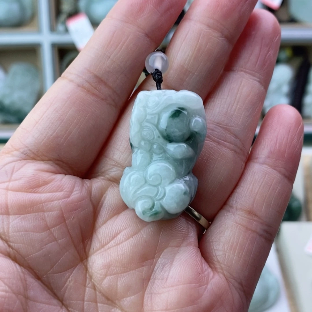 【闪购商品】翡翠颈饰未镶嵌貔貅