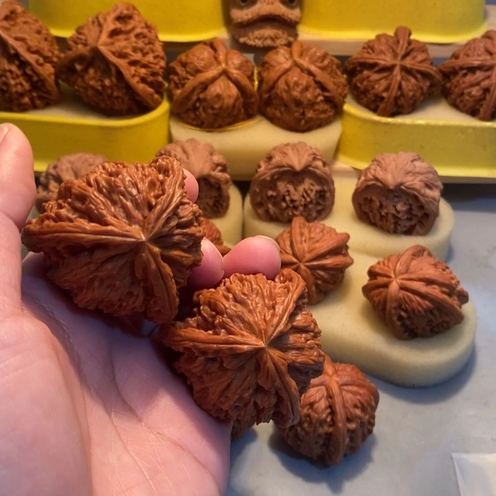 哈***哥吊坠文玩核桃nhbbnnnn