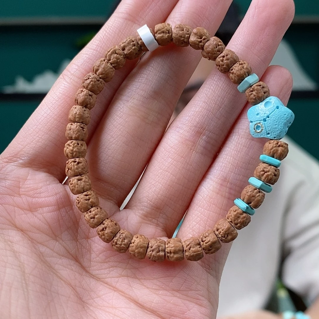 猴头核桃吊坠原创设计