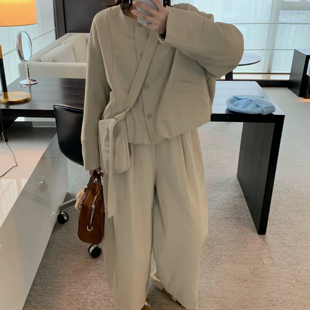 极简风宽松显瘦高级感百搭通勤纯色轻薄秋冬棉服2137