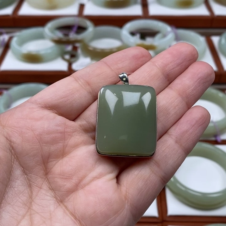 和田玉挂件未镶嵌