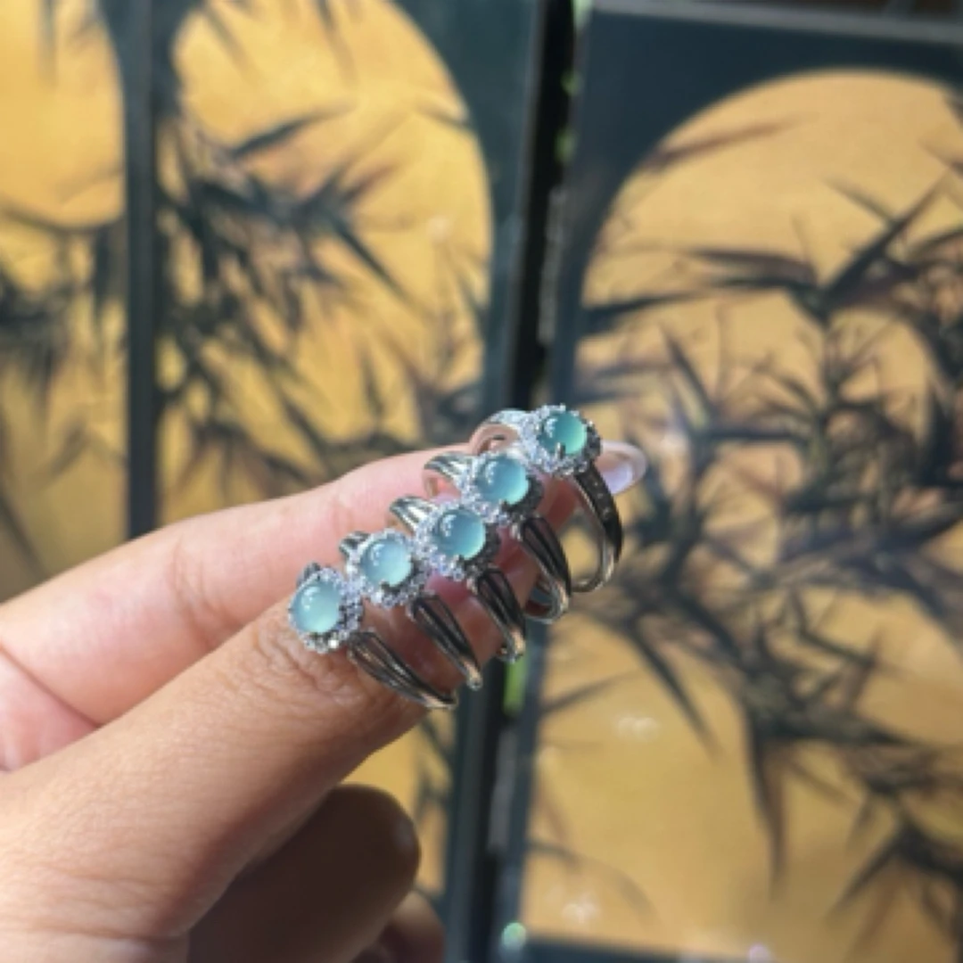 关注福利款冰蓝翡翠蛋面戒指/限购一单多样性发一