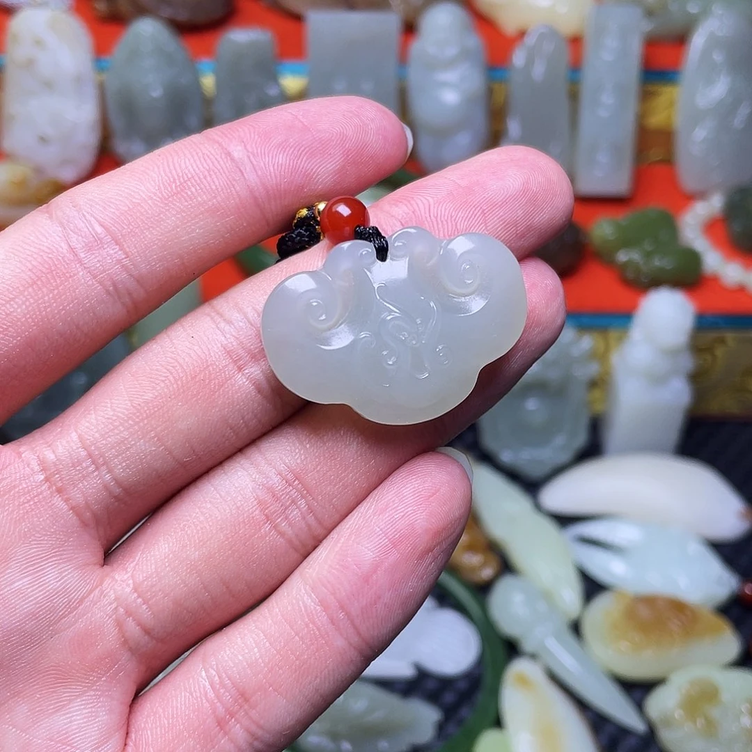 颈饰未镶嵌和田玉