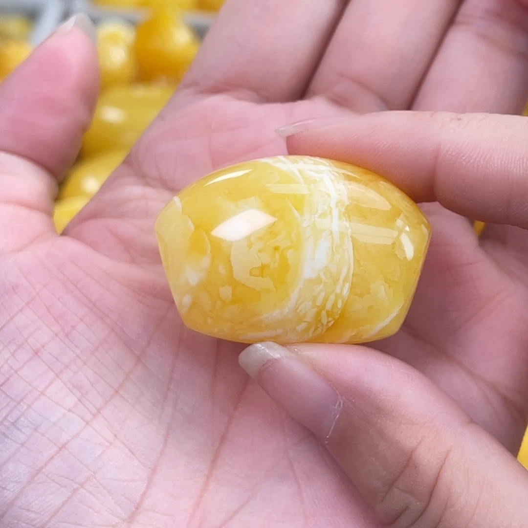 琥珀未镶嵌珠宝奇石h42