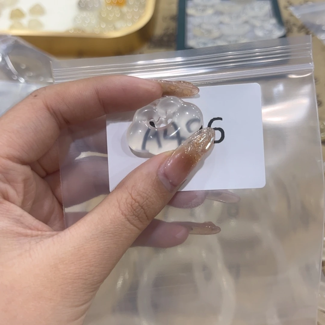 玛瑙/玉髓颈饰未镶嵌?**.