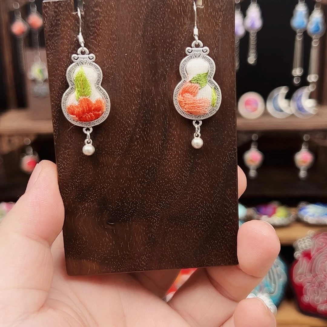 刺绣手工刺绣饰品