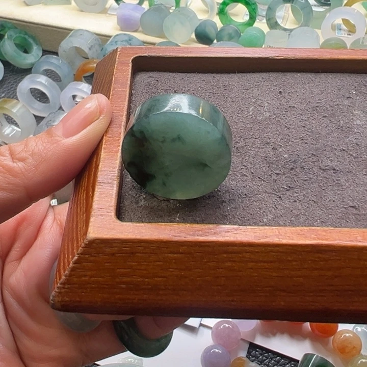 定制翡翠未镶嵌有暇不含工费