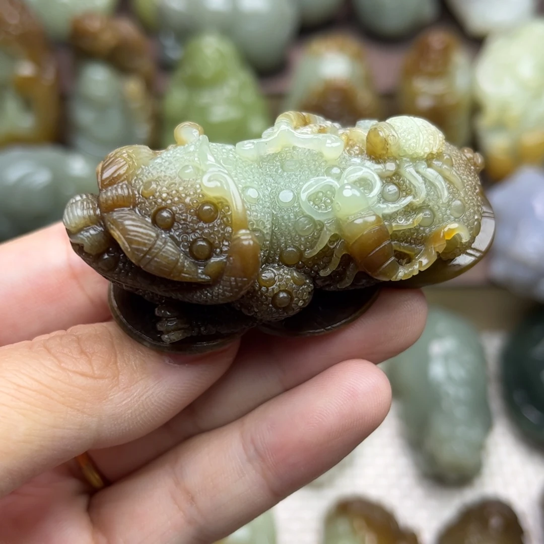 和田玉未镶嵌把件