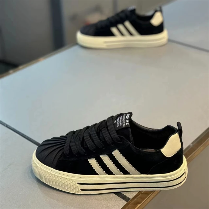 新中式男鞋春秋时尚潮鞋2025新款三道杠休闲鞋运动贝壳头爆款板鞋