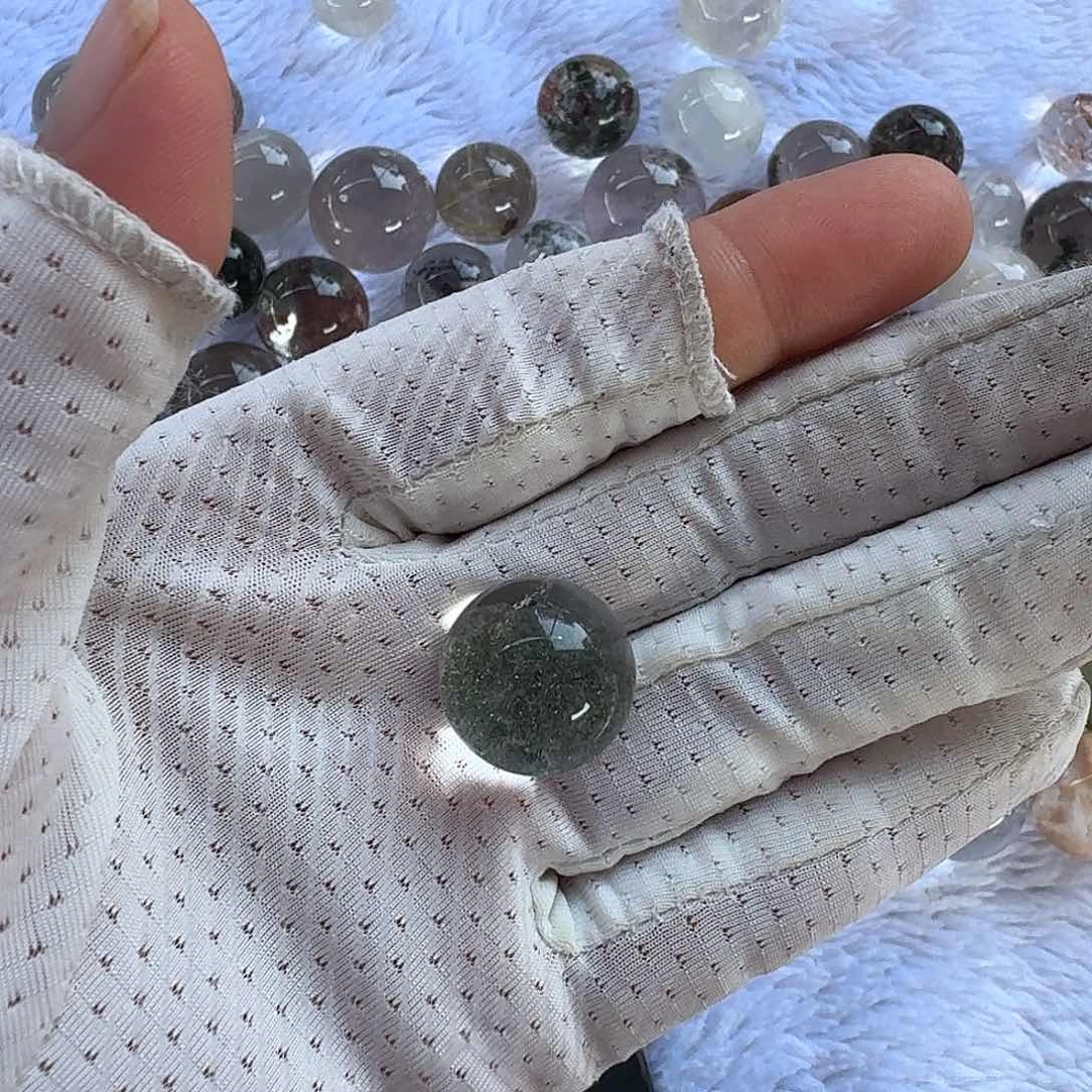 邹***啊未镶嵌颈饰水晶定制