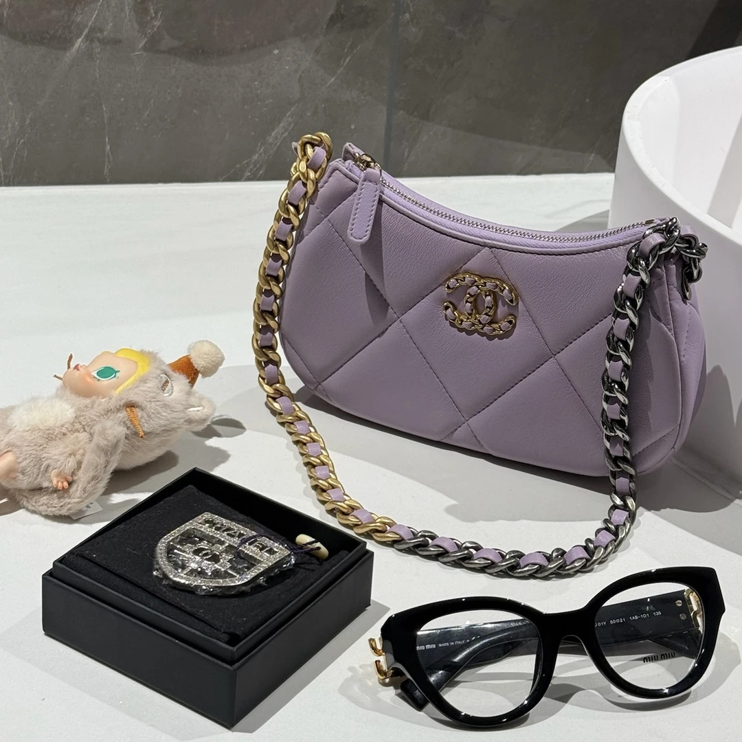 99新 Chanel/香奈儿 24p 19bag腋下hobo 淡紫色