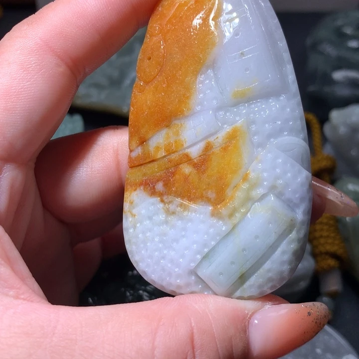 翡翠未镶嵌颈饰保真天然A货翡翠