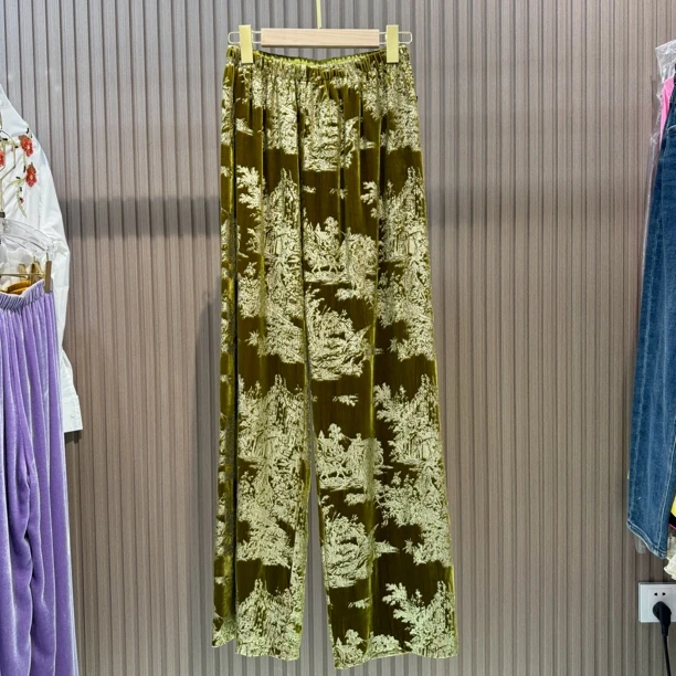 805 墨绿色丝绒直阔裤