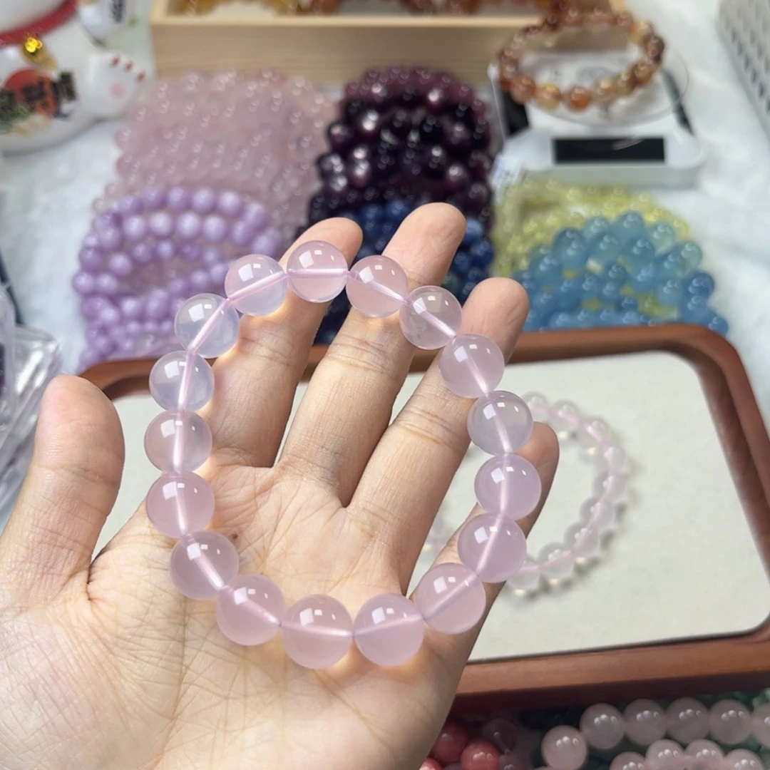 水晶手链未镶嵌是**啦12mm 莫粉 拍四单一条