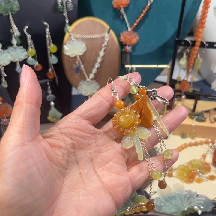 蛇纹石玉银S925镶嵌耳饰君*姐