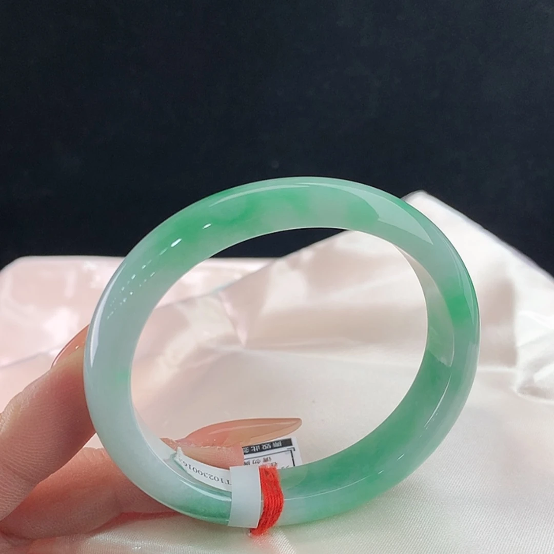 【闪购商品】未镶嵌手镯翡翠贵56