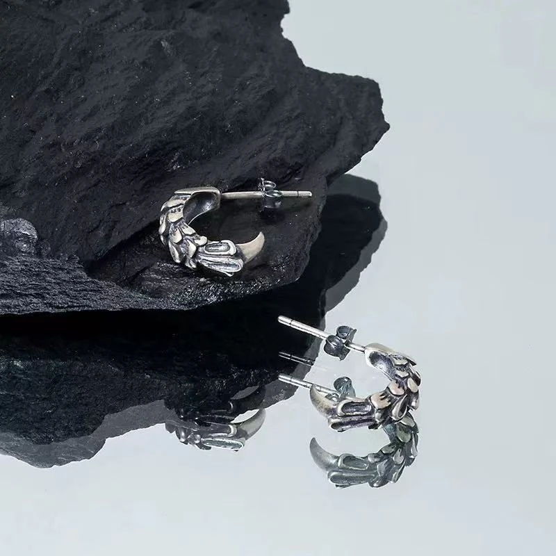 冷淡风鹰爪耳钉2025新款爆款高级感女高级感创意时尚个性潮流耳饰
