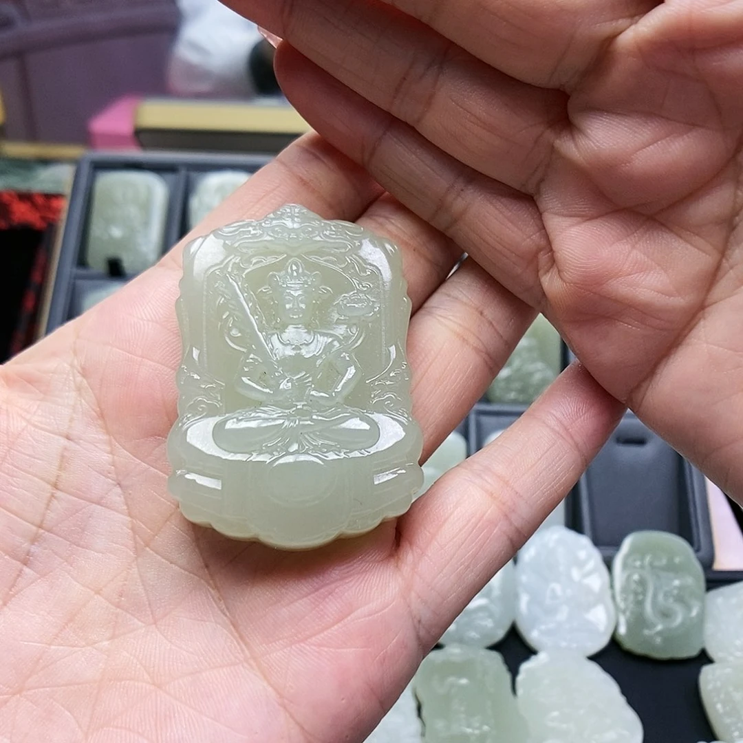 和田玉颈饰未镶嵌幸**满