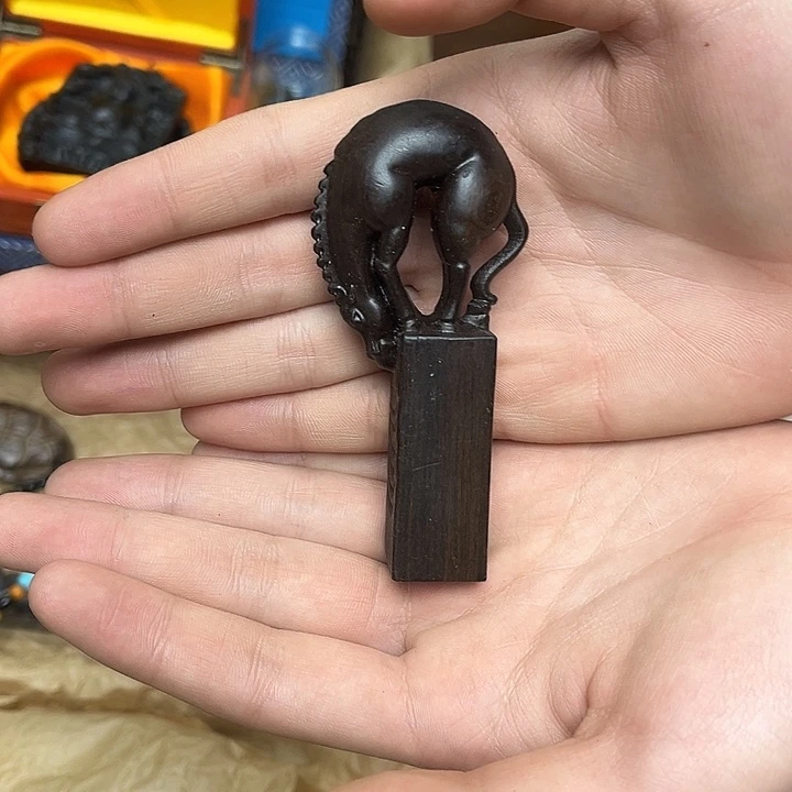 大叶紫檀（黑酸枝木类）