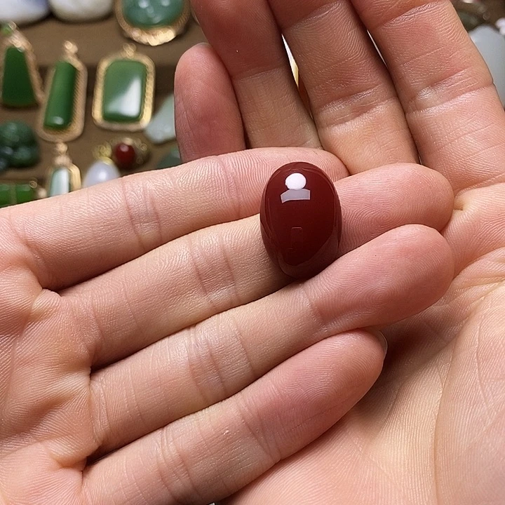 颈饰未镶嵌南红玛瑙温*水