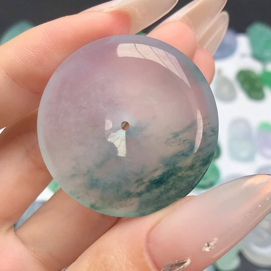 翡翠未镶嵌颈饰平安扣