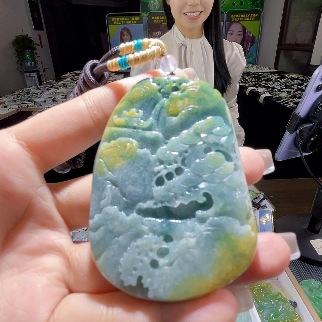 颈饰未镶嵌翡翠一个