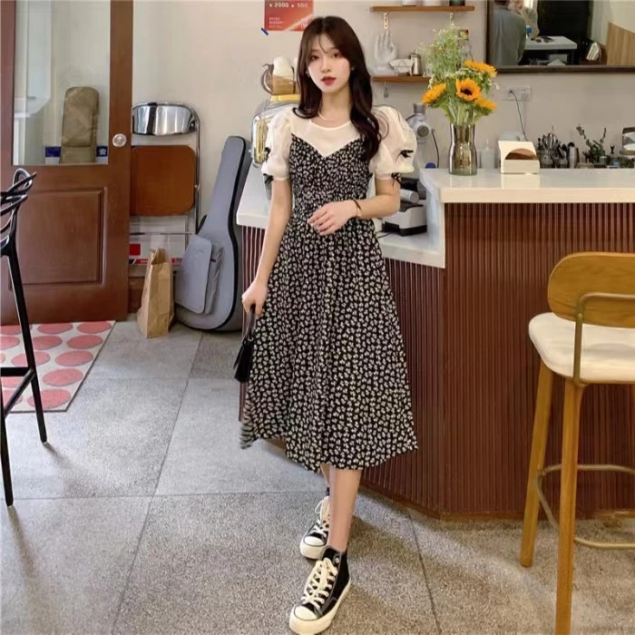 时尚洋气泡泡袖拼接碎花黑色连衣裙E8021