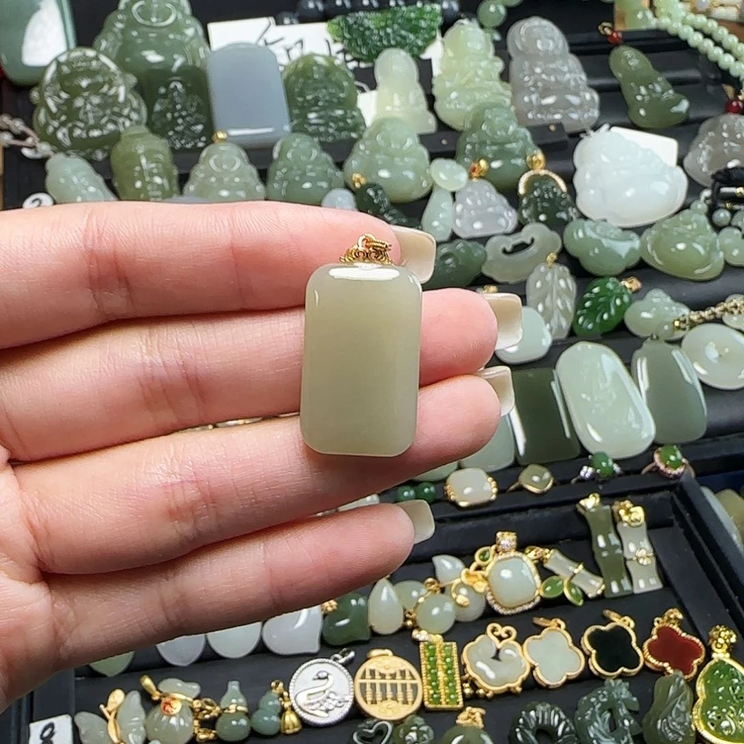 颈饰银S925镶嵌和田玉