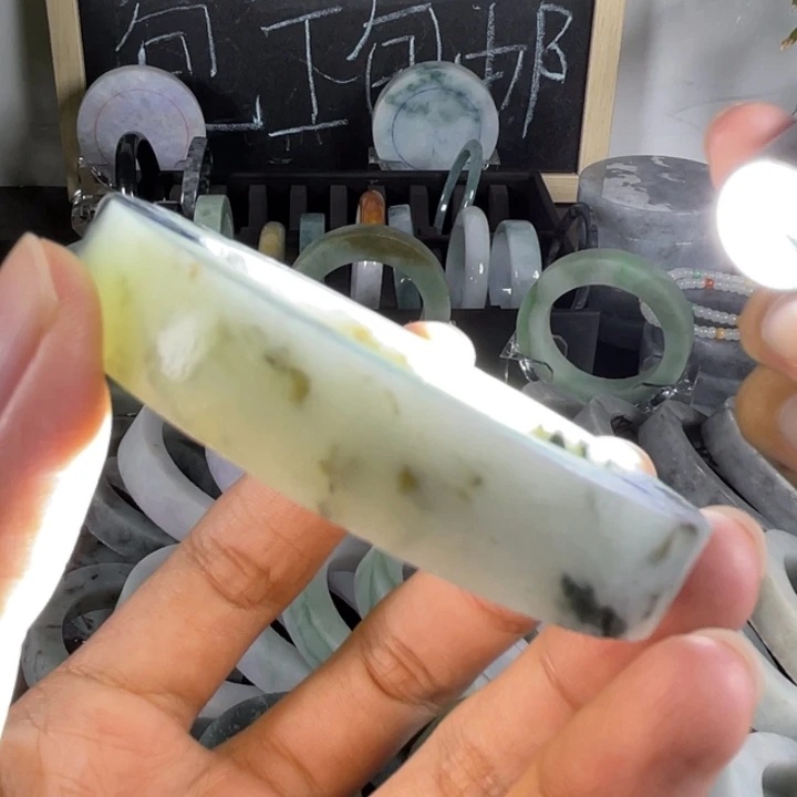 定制翡翠未镶嵌海草花